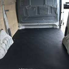 The height, measured from the ground to the top of the car, ranges from 1895mm to 1935mm depending on the variant. Plancher Pour Peugeot Expert Sur Mesure