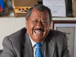 Mientras el Indio Rómulo lucha por su vida, seguidores celebran eucaristías  por su salud