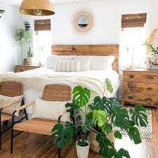 For inspiration when designing your room to look mystical, colorful and cute, here are the best bohemian bedroom ideas. C Est Quoi La Decoration En Style Cottagecore Et Comment L Adopter Planete Deco A Homes Wo In 2021 Bohemian Bedroom Modern Bohemian Bedroom Bohemian Interior Design