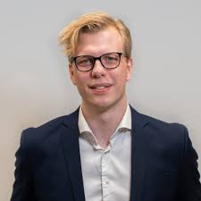 After 5.5 unforgettable years at Lenus, it's time to close a meaningful  chapter. When I joined Lenus, we were 30 people