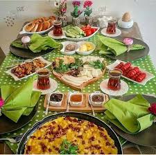 Berrin Adli Kullanicinin Breakfast Kahvalti Sofralari Invitation Food Panosundaki Pin Yemek Sunumu Yemek Gida
