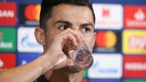 The incident took place during cristiano ronaldo press conference on the eve of the clash as the 36. Cwqm4t4qbpj2dm