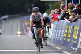 De ronde van vlaanderen en het eindklassement in de wereldbeker. Annemiek Van Vleuten Wins The European Online Cycling Championship