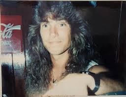 Julio Luaces's Instagram, Twitter & Facebook