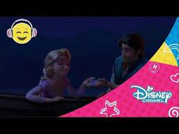 Videoclip En Formato Sing Along Del Tema Por Fin Ya Veo De La Luz De La Pelicula Enredados De Walt Disney Studios Disney Channel Pelicula Enredada Karaoke