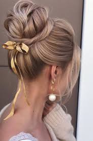 We've listed 40 of our favorite braided 'dos for a relaxed yet elegant wedding hairstyle, ask your stylist to fashion a dutch braid as a plaited. Wedding Hairstyles Bridal Hair Ideas 2020 Glamour Uk