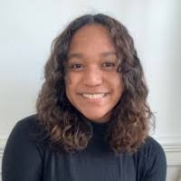 Nia Flynn's Instagram, Twitter & Facebook