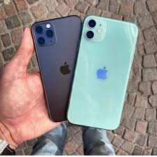 Xiaomi Vs Iphone Meme Xiaomi Vs Iphone Meme In 2020 Iphone Apple Phone Iphone Accessories