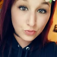 Iris Ewing's Instagram, Twitter & Facebook