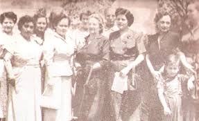 La presencia de la madre es determinante en el desarrollo individual pues este afecto especial está vinculado con la posibilidad de relacionarnos con el entorno de forma segura y confiable, establecer lazos duraderos y estrechos y conectarnos adaptativamente con. El Dia De La Madre Diario La Tribuna