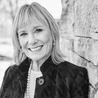 Karla Starr's Instagram, Twitter & Facebook