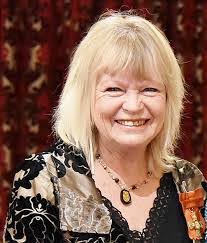 Annette Mace's Instagram, Twitter & Facebook