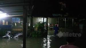 Banjir kilat melanda kuala lumpur sehingga mencapai kedalaman 1.8 meter pada hari ahad, 10 jun 2007 , jam 6.00 petang hingga 8.00 malam , selama 2 jam akibat hujan lebat. Banjir Kilat Landa Ibu Kota