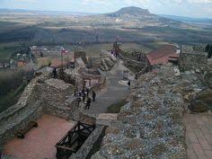 Ausflugsziel Am Balaton Festung Burg Im Ferienort Szigliget Ausflug Ausflugsziele Ferien
