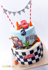 Een Jongenstaart Met Als Thema Cars Yummie Sweet Cakes