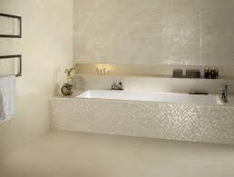 Badewanne Einfliesen Badewanne Einbauen Und Verkleiden Eingebaute Badewanne Badewanne Badezimmer Innenausstattung