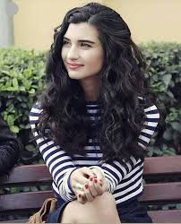 My Signorina I Couldn T Only Choose One Tubabustun Official Elifdenizer Tuba Buyukustun Beautiful Curly Hair Tuba