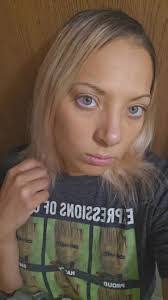 Ariel Crabtree's Instagram, Twitter & Facebook