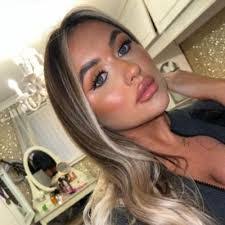 Abbie Sinclair's Instagram, Twitter & Facebook