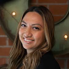 Rosanne Ramos's Instagram, Twitter & Facebook