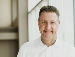 Church of the Canyons welcomes Kris Ullman as senior pastor