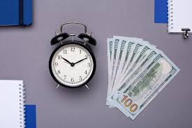 Jak obliczyć odsetki od nieterminowej wypłaty wynagrodzenia?