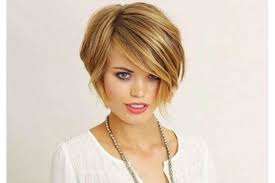 Capelli Corti Stile Boyish Anni 7080 La Nuova Tendenza Primavera