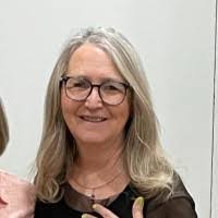 Margie Redmond's Instagram, Twitter & Facebook