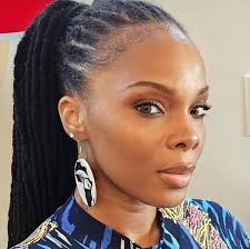 Somebody said if you lightskin Juneteenth end at 5pm for you 😩