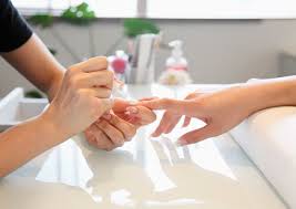 holen sie sich die besten manikure in zurich manicure at shanty beauty