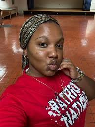 Ki'era Pelzer….I had that exact expression when I looked at my photos from  last night 🤣 🎶Night and Day 🩷💚 #graduateadvisorscommittee