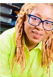 Hi, welcome to my channel! I’m Tiffany Lynn, and this is “My Tiny Closet:  See Me Beautiful.” Join me