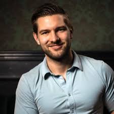 Alexander Petersen's Instagram, Twitter & Facebook