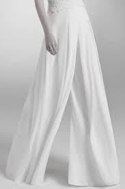 Du hast dich mit deinen freundinnen. Brautkleid Chambort Bridal Concept Store Das Brautstubchen