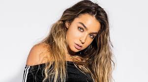 Direct drive and evo/evo+ are the exclusive garage door opener lines from sommer. Who Is Sommer Ray Dating Now Dating History Stylesrant