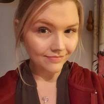 Jodie Ash's Instagram, Twitter & Facebook