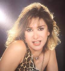 مايان كرم هي شقيقة الفنانة هيدي كرم، وكثيرا ما تظهران سويا في العديد من الفيديوهات المرحة، تجمعها بها وبصحبتهما والدتهما. Ø±ÙØ¶Øª Ù‚Ø¨Ù„Ø© Ø£Ø­Ù…Ø¯ Ø²ÙƒÙŠ ÙˆØ§Ø¹ØªØ²Ù„Øª Ø§Ù„ÙÙ† Ø¨Ø¹Ø¯ ØªØ´ÙˆÙ‡ ÙˆØ¬Ù‡Ù‡Ø§ Ø­ÙƒØ§ÙŠØ§Øª Ù„Ø§ ØªØ¹Ø±ÙÙ‡Ø§ Ø¹Ù† Ø§Ù„ÙÙ†Ø§Ù†Ø© ØºØ§Ø¯Ø© Ø§Ù„Ø´Ù…Ø¹Ø© Ù†Ø¬Ù…Ø© Ø§Ù„ØªØ³Ø¹ÙŠÙ†Ø§Øª Ù†Ø¬ÙˆÙ… Ø§Ù„ÙÙ† Ø§Ù„Ù…ÙˆØ¬Ø²