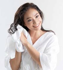 Find out how you can dry your hair fast when you are in a rush. 9 Tips To Dry Your Hair Faster
