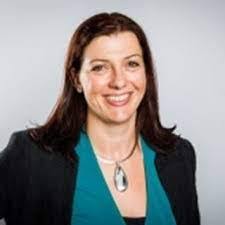 Deirdre Mcintosh's Instagram, Twitter & Facebook