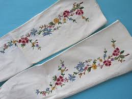 1940 S Gloves Exquisite Long Cream Kid Leather Point De Beauvais Hand Embroidered Pink Roses Flowers Vintage Gloves Cream Gloves Hand Embroidered