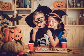 Nathalise vient de déménager dans une nouvelle ville et doit participer à la fête d'halloween. Deguisement Halloween Les Plus Beaux Costumes Pour Enfants