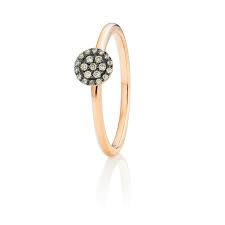 Shop rose and light pink metallic gowns for your wedding party and find the perfect bridesmaid dresses for your big day. Ring Dolcini 18k Rose Gold 21 Diamonds Brilliant