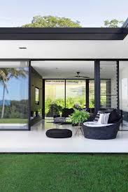 Black And White House Exterior Design 56 Stylish Home Black And White House Exterior Design 46 White Exterior Houses House Exterior Modern House Exterior