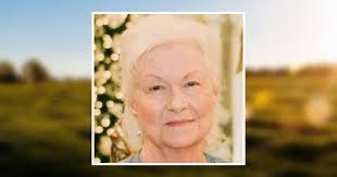 Charlotte Daigle's Instagram, Twitter & Facebook