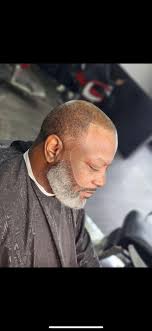 Introduction and photo sharing