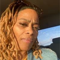 Alex Lashell's Instagram, Twitter & Facebook