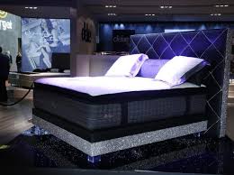 Tutti i letti oggi hanno delle misure standard ma nulla vieta che si possa. Accademia Del Mobile I Letti Italiani Tra I Piu Grandi In Europa Corriere It