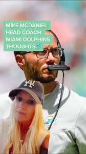 LET’S TALK ABOUT HEAD COACH FOR THE MIAMI DOLPHINS MIKE MCDANIEL GIVING  COLLEGE PROFESSOR/SCIENTIST VIBES🤓🧑🏻‍🏫 AND HE IS FUNNY!! #mikemcdaniel  #miamidolphins #nflcoach #nfltiktok #tua #nflszn
