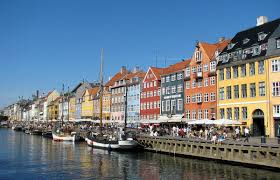 Afhankelijk van je bestemming rijd je vanuit ons kikkerland in gemiddeld zes uur naar denemarken. Denemarken Wikivoyage