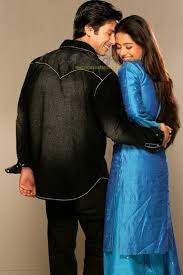 Shahid Kapoor And Amrita Rao From The Movie Vivah Bollywood Couples Romantic Couple Images Famous Indian Actors